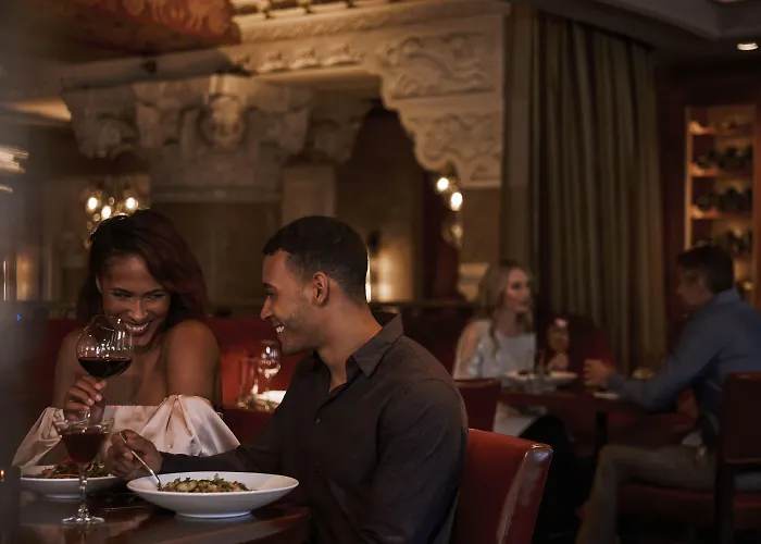 Intercontinental Chicago Magnificent Mile By Ihg Hotel